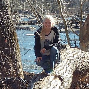 Meet your Posher, Lori